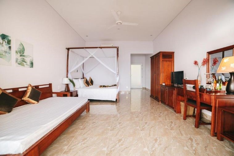 Ocean View Villa with Open Bathtub